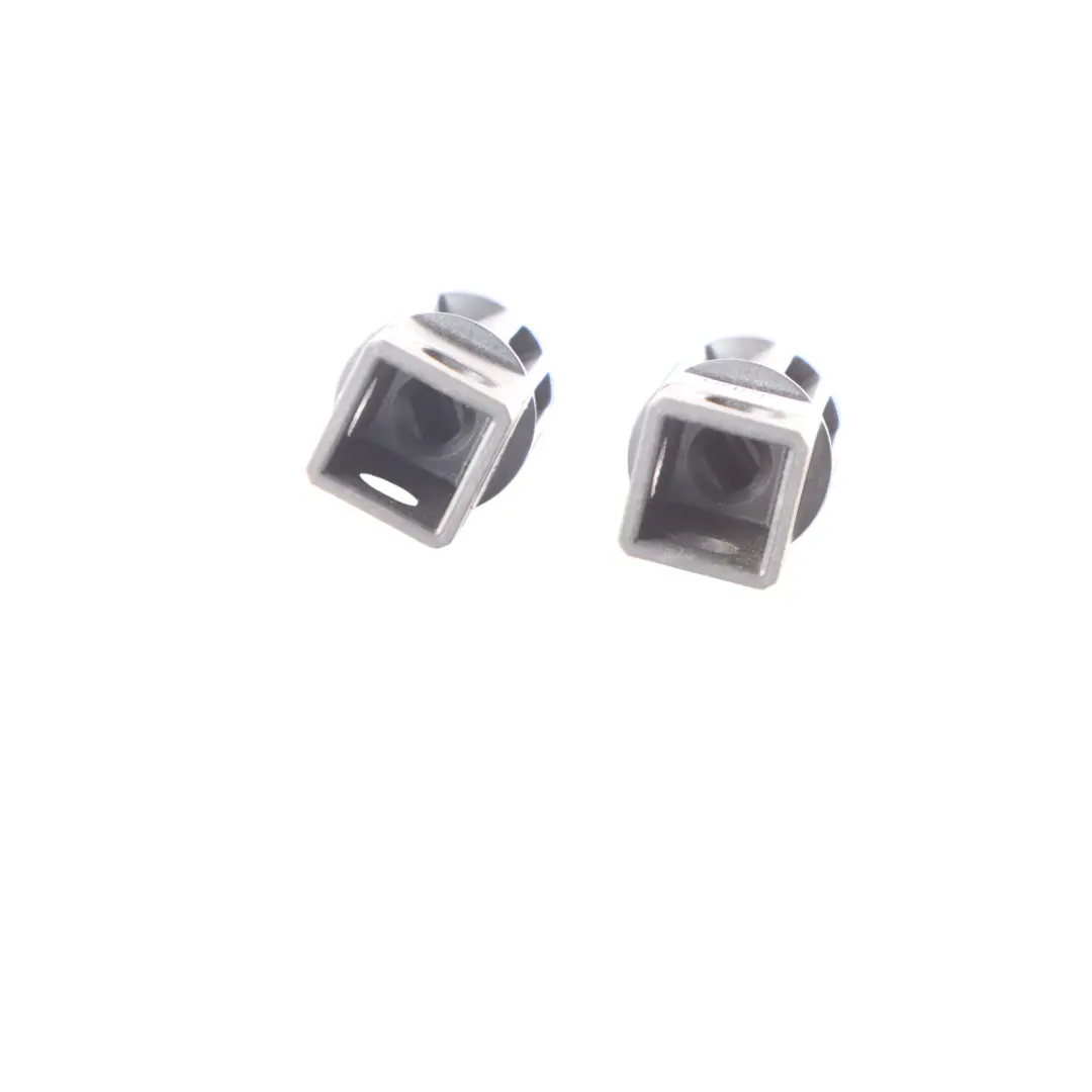 Audi A3 8V A4 B8 Perno Tuerca Fijación Montaje Luz Trasera - SKU 8E0945246A-1 - Número de pieza 8E0945246A