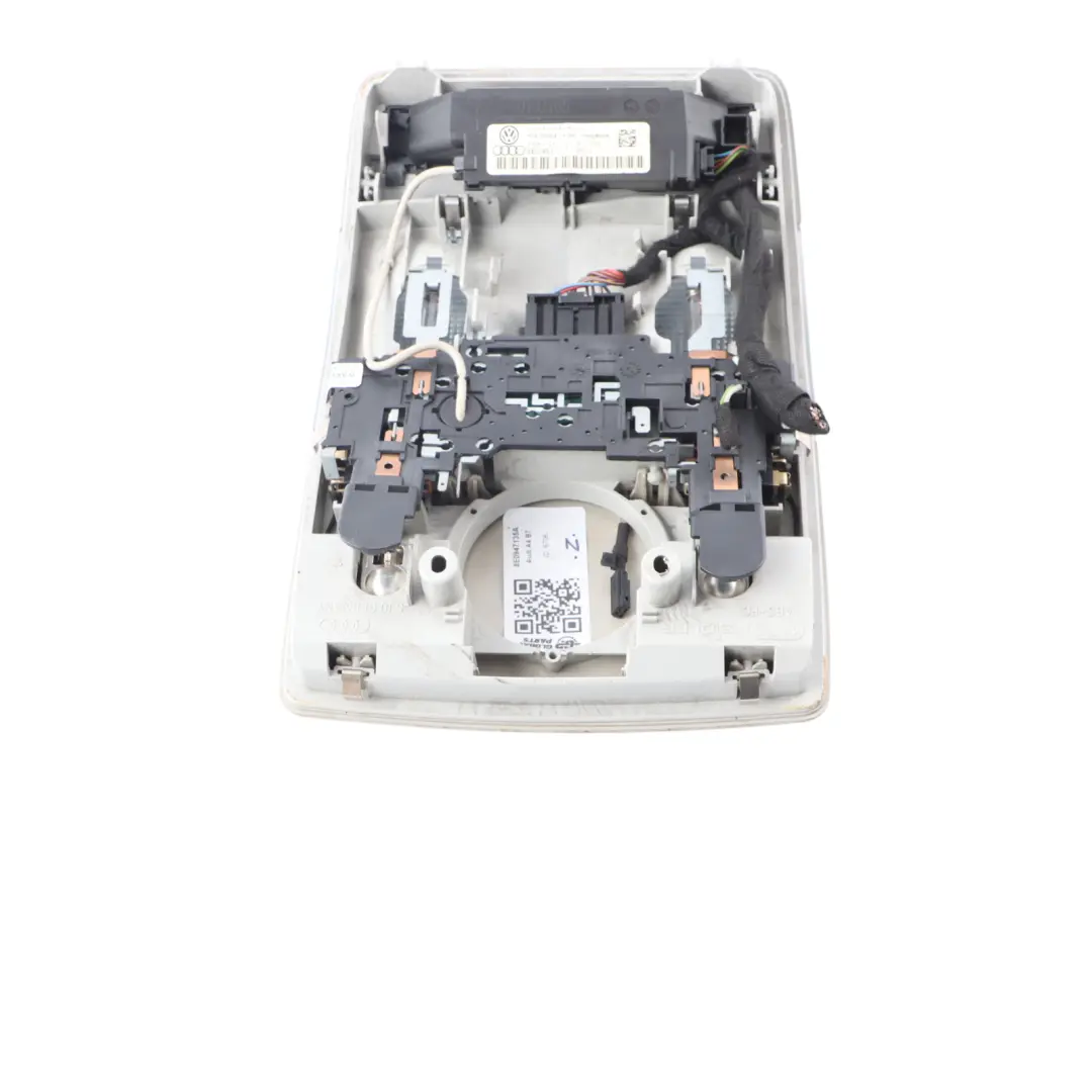 Audi A4 B7 Interior Headliner Cortesía Techo Luz De Lectura Panel - SKU 8E0947135A - Número de pieza 8E0947135A