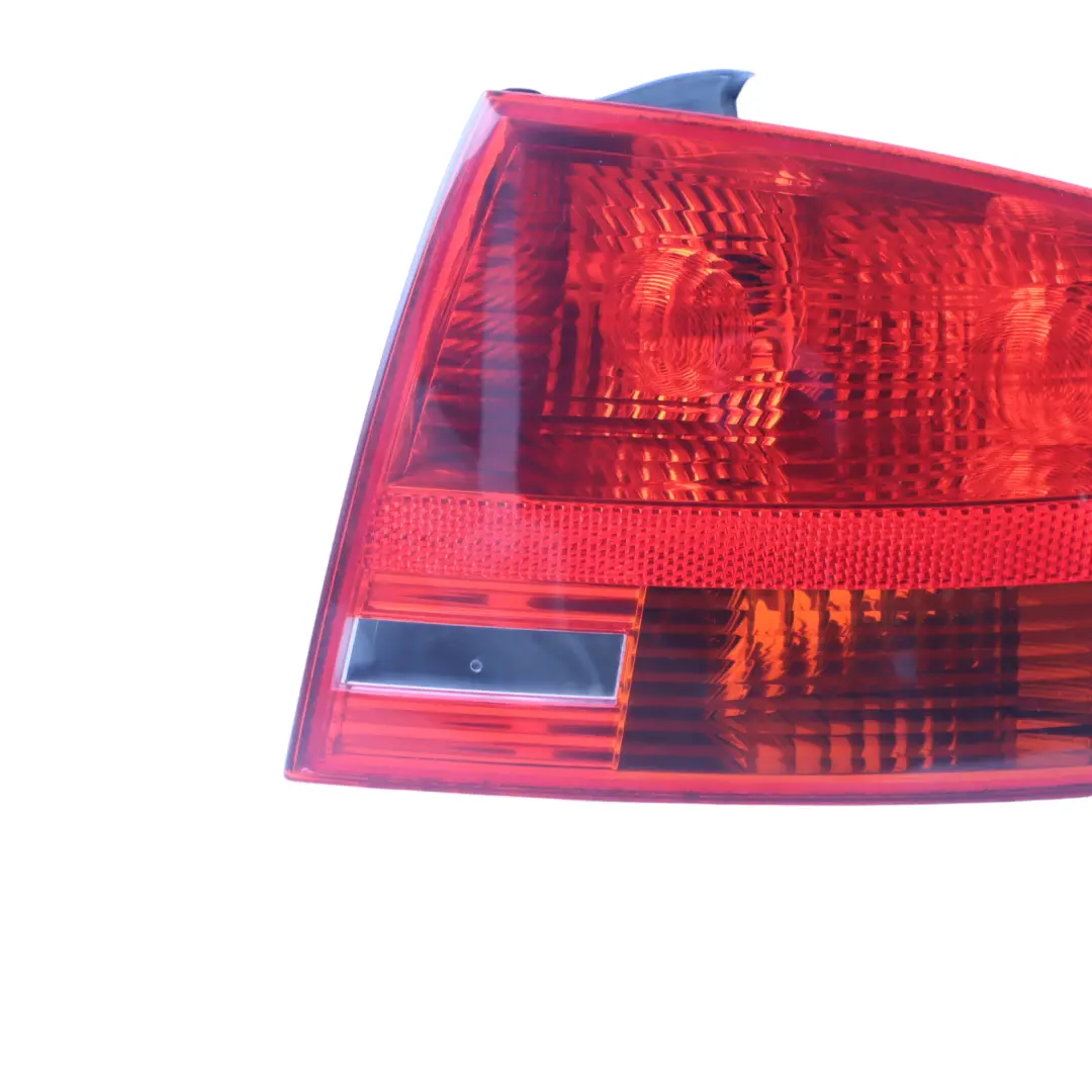 Audi A4 B7 Rear Lamp Tail Light Fender Outer Right O/S - SKU 8E5945096 - Part number 8E5945096