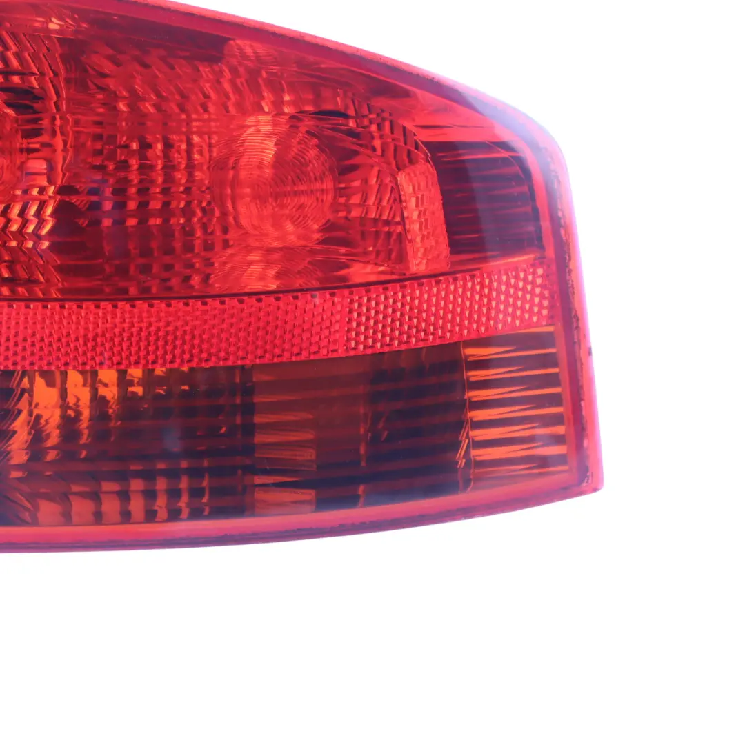 Lamp Tail Light Fender Outer Right O/S to Audi A4 B7 Rear with Part number 8E5945096 Audi A4 B7 Rear Lamp Tail Light Fender Outer Right O/S - SKU 8E5945096 - Part number 8E5945096