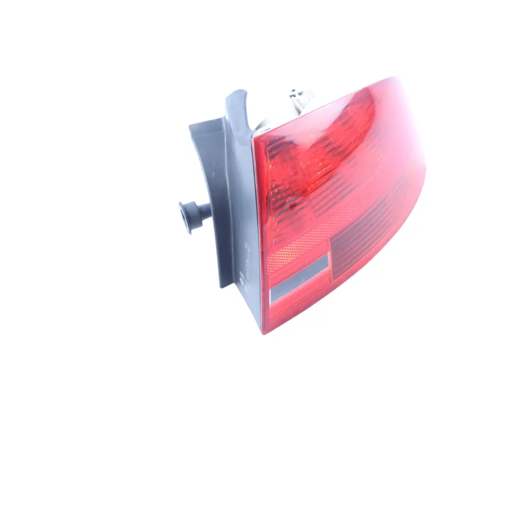 Lamp Tail Light Fender Outer Right O/S to Audi A4 B7 Rear with Part number 8E5945096 Audi A4 B7 Rear Lamp Tail Light Fender Outer Right O/S - SKU 8E5945096 - Part number 8E5945096