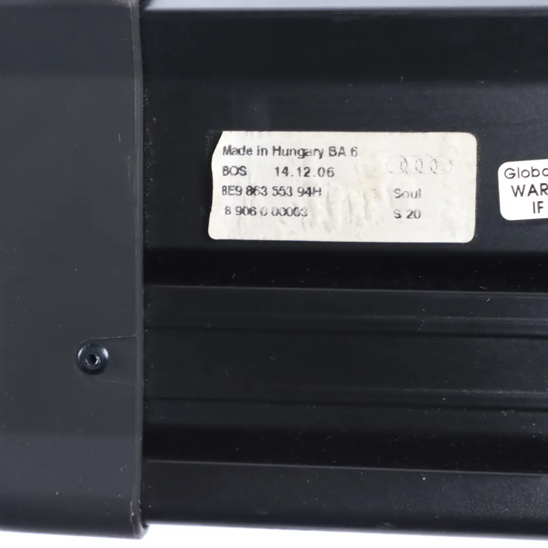 Audi A4 B7 Store Enrouleur Avant Arrière Coffre Coffre Rangement - SKU 8E9863553 - Numéro de pièce 8E9863553