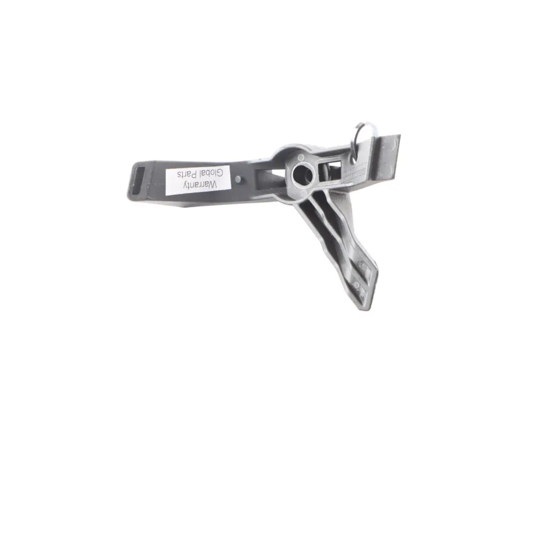 Right O/S Tailgate Light Angle Bracket Holder to Audi A4 B7 Avant Rear with Part number 8E9945184 Audi A4 B7 Avant Rear Right O/S Tailgate Light Angle Bracket Holder - SKU 8E9945184 - Part number 8E9945184