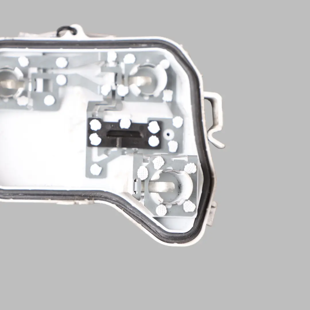 Light Bulb Holder Right O/S to Audi A4 B7 Avant Rear with Part number 8E9945258B Audi A4 B7 Avant Rear Light Bulb Holder Right O/S - SKU 8E9945258B - Part number 8E9945258B
