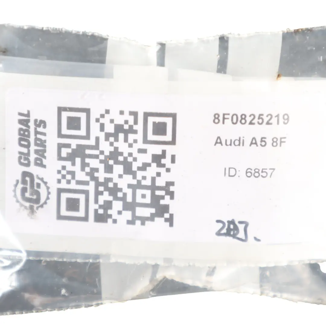 8F Protezione Serbatoio Pannello Copertura Posteriore per Audi A5 con numero di parte 8F0825219 Audi A5 8F Protezione Serbatoio Pannello Copertura Posteriore - SKU 8F0825219 - Numero di parte 8F0825219