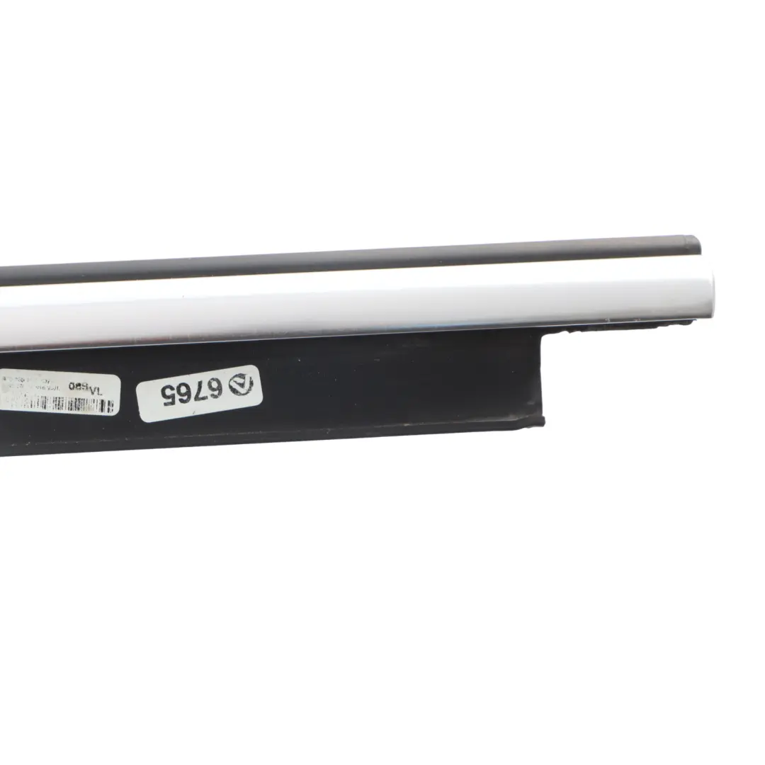 Embellecedor Exterior Ventana Puerta Delantera para Audi A5 S Line con número de pieza 8F0853283 Audi A5 S Line Embellecedor Exterior Ventana Puerta Delantera - SKU 8F0853283 - Número de pieza 8F0853283