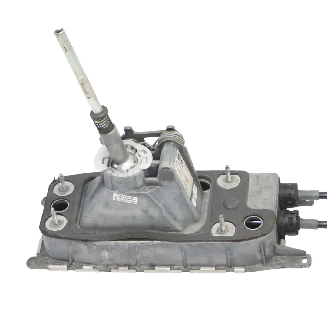 Mécanisme de changement de vitesse Boîte manuelle Essence pour Audi TT 8J à propos du numéro de pièce 8J0711049F Audi TT 8J Mécanisme de changement de vitesse Boîte manuelle Essence - SKU 8J0711049F - Numéro de pièce 8J0711049F