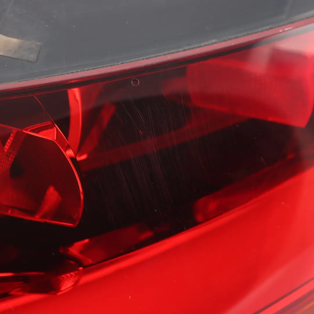 Audi TT 8J Lampe Éclairage Couvercle Coffre Hayon Arrière Droit - SKU 8J0945096G - Numéro de pièce 8J0945096G