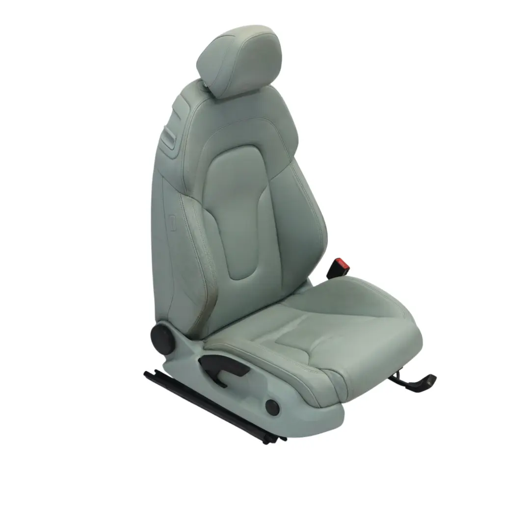 Fotel Sport Prawy Przód Feinnappa Skóra Błękit Lodowy do Audi TT 8J Coupe o numerze 8J8881806A Audi TT 8J Coupe Fotel Sport Prawy Przód Feinnappa Skóra Błękit Lodowy - SKU 8J8881806A-1 - Numer Części 8J8881806A