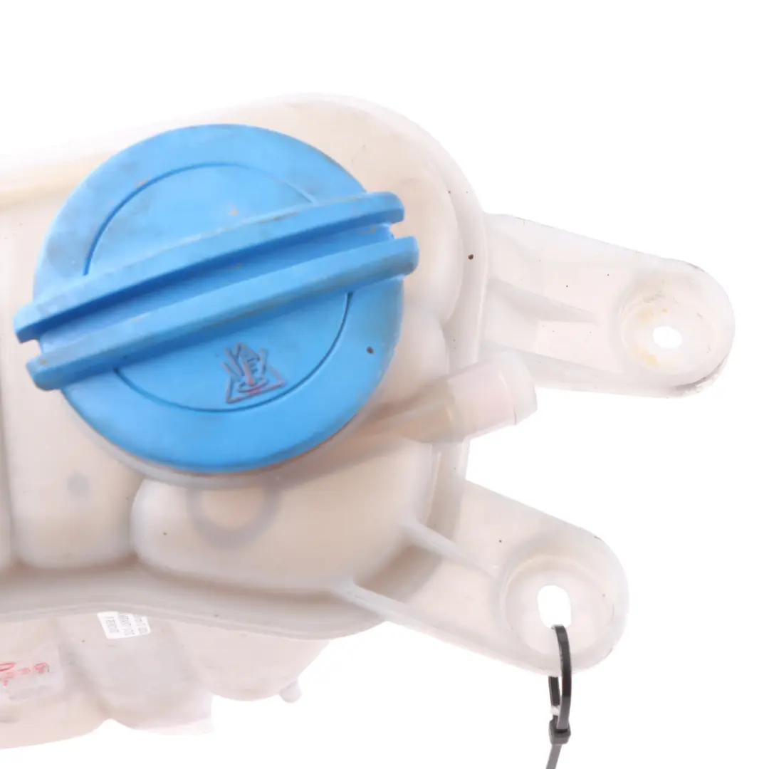 8K A5 8T Zbiornik Wyrównawczy Płynu Chłodzącego do Audi A4 B8 o numerze 8K0121403Q Audi A4 B8 8K A5 8T Zbiornik Wyrównawczy Płynu Chłodzącego - SKU 8K0121403Q - Numer Części 8K0121403Q