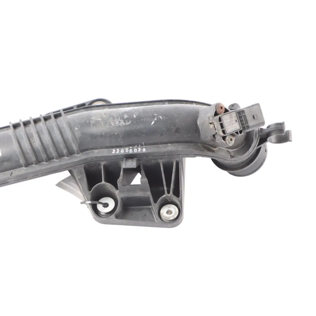 Luft Ansaugschlauch Turbo Ladeluftkühler Rohrleitung für Audi A4 B8 mit Teilenummer 8K0145673AK Audi A4 B8 Luft Ansaugschlauch Turbo Ladeluftkühler Rohrleitung - SKU 8K0145673AK - Teilenummer 8K0145673AK