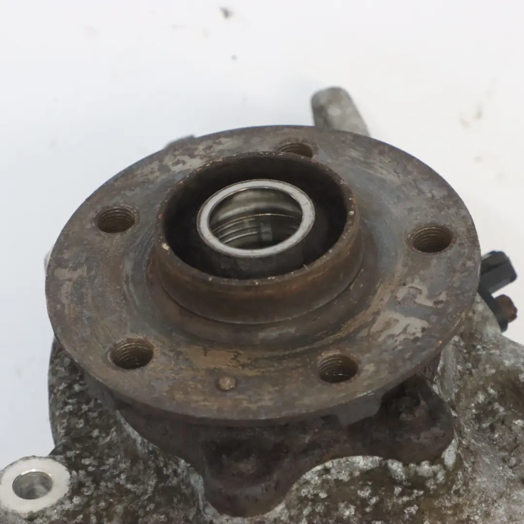 Audi A5 8T Support de roue arrière droit Moyeu de roue de suspension - SKU 8K0505432AC - Numéro de pièce 8K0505432AC