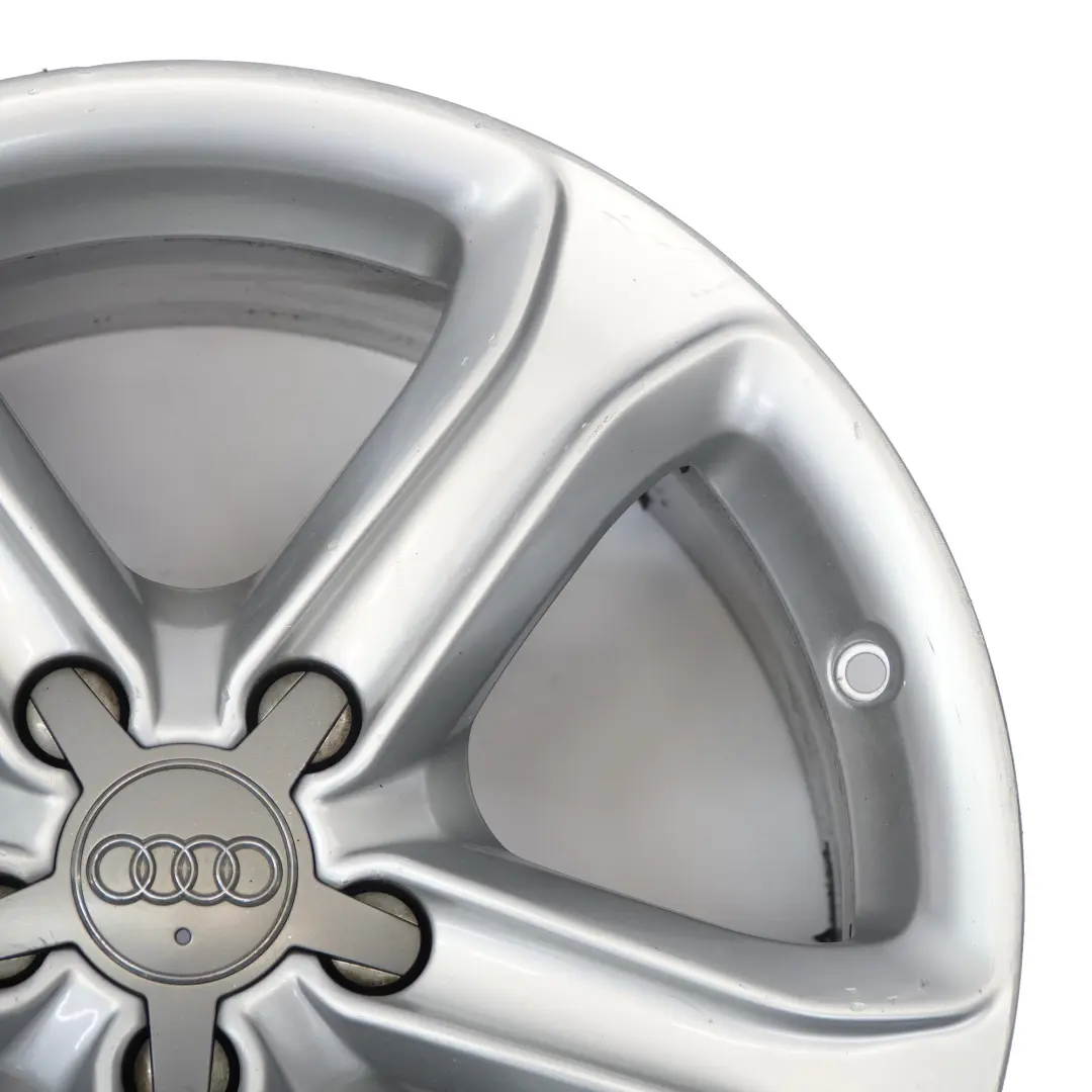 Audi A4 B8 8K Srebrna Felga Aluminiowa 17" ET:45 7,5J - SKU 8K0601025CE-2 - Numer Części 8K0601025CE