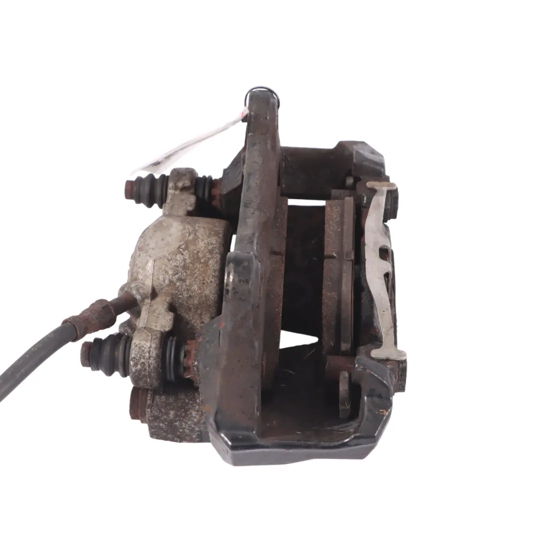 Soporte de pinza de freno delantero derecho 345x29,5mm para Audi S4 B8 con número de pieza 8K0615124A Audi S4 B8 Soporte de pinza de freno delantero derecho 345x29,5mm - SKU 8K0615124A - Número de pieza 8K0615124A