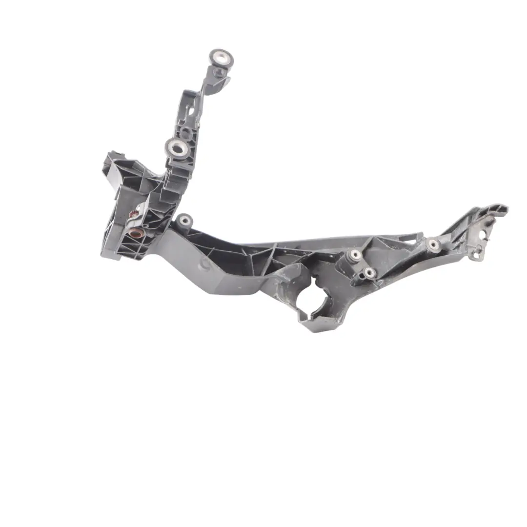 Audiu A4 B8 Bracket Holder Headlight Right O/S to with Part number 8K0805608B Audiu A4 B8 Bracket Holder Headlight Right O/S - SKU 8K0805608B - Part number 8K0805608B