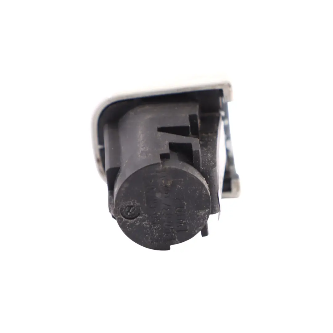 Griff Endkappe Abdeckung Vorne Hinten Beifahrer Amalfi Weiß - Y9K Audi A1 8X - SKU 8K0839879-AWH - Teilenummer 8K0839879
