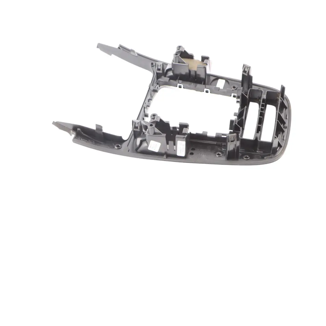 8F Pannello Rivestimento Cornice Leva Cambio Console Centrale per Audi A5 con numero di parte 8K0864261F Audi A5 8F Pannello Rivestimento Cornice Leva Cambio Console Centrale - SKU 8K0864261F - Numero di parte 8K0864261F