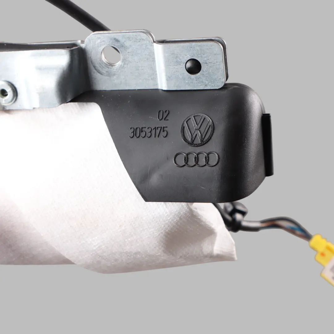 Audi A4 B8 Rear Seat Air Module Unit ECU Left N/S Side - SKU 8K0880441A - Part number 8K0880441A