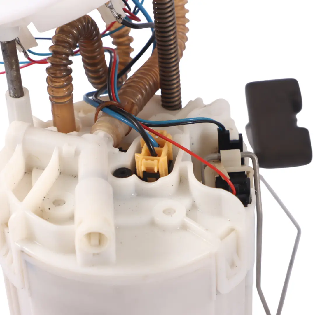 Bomba de combustible Tanque de combustible Sender para Audi A4 B8 A5 8T con número de pieza 8K0919050D Audi A4 B8 A5 8T Bomba de combustible Tanque de combustible Sender - SKU 8K0919050D - Número de pieza 8K0919050D