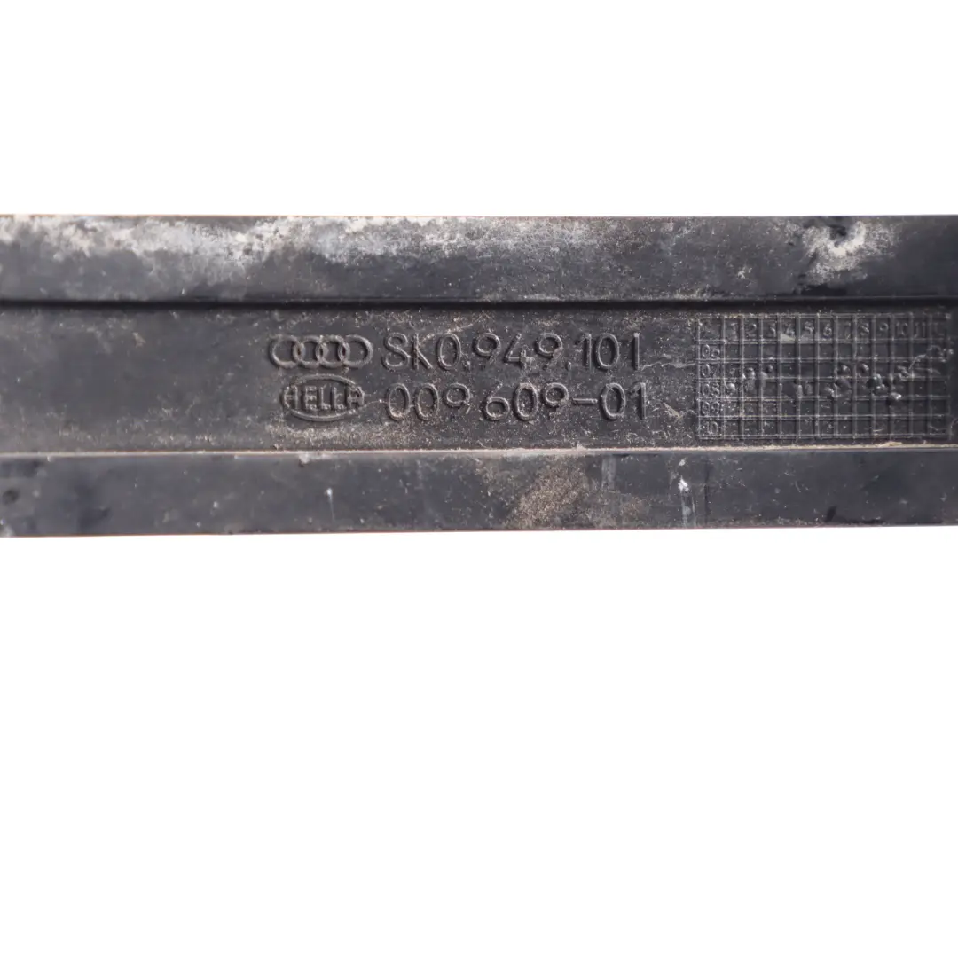 Intermitente Espejo Parabrisas Indicadora Izquierda para Audi A4 B8 A5 8T con número de pieza 8K0949101 Audi A4 B8 A5 8T Intermitente Espejo Parabrisas Indicadora Izquierda - SKU 8K0949101 - Número de pieza 8K0949101