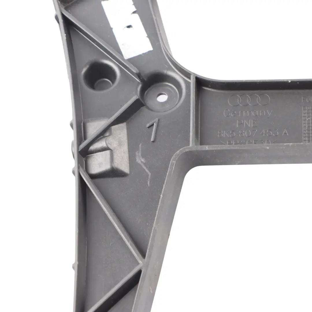 Audi A4 B8 Support Fixation Pare-Chocs Arrière Gauche - SKU 8K5807453A - Numéro de pièce 8K5807453A