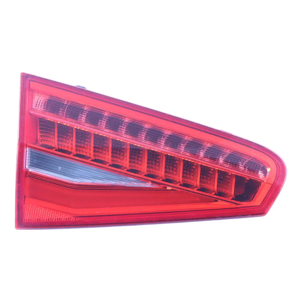 Fanale Posteriore Bagagliaio Interno Coperchio Sinistro per Audi A4 B8 con numero di parte 8K5945093AC Audi A4 B8 Fanale Posteriore Bagagliaio Interno Coperchio Sinistro - SKU 8K5945093AC - Numero di parte 8K5945093AC