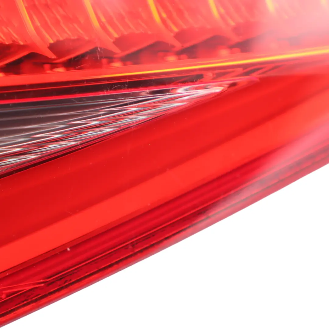 Luz Trasera Tapa Maletero Izquierda para Audi A4 B8 con número de pieza 8K5945093AC Audi A4 B8 Luz Trasera Tapa Maletero Izquierda - SKU 8K5945093AC - Número de pieza 8K5945093AC