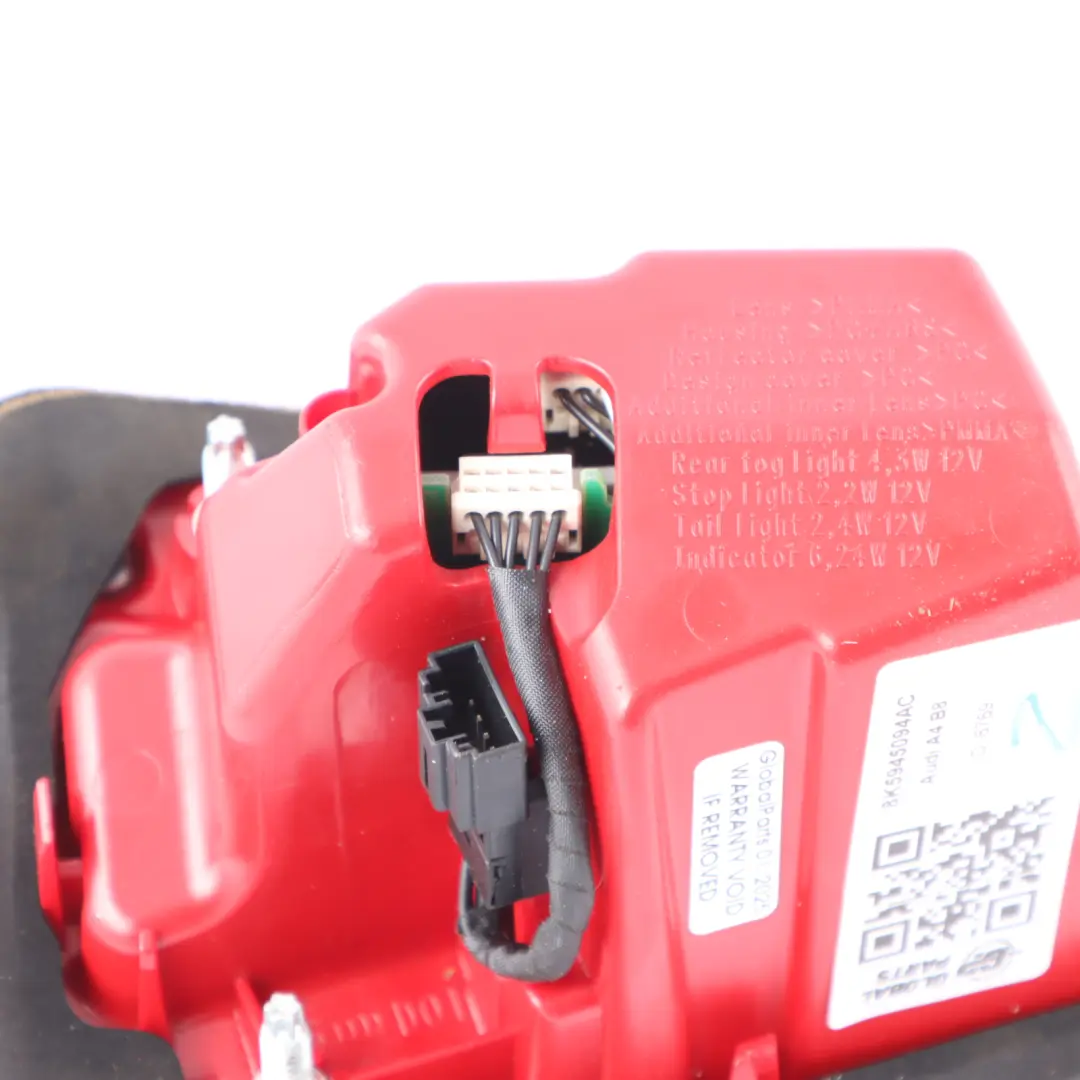 Audi A4 B8 Luz Trasera Tapa Interior Maletero Derecha - SKU 8K5945094AC - Número de pieza 8K5945094AC