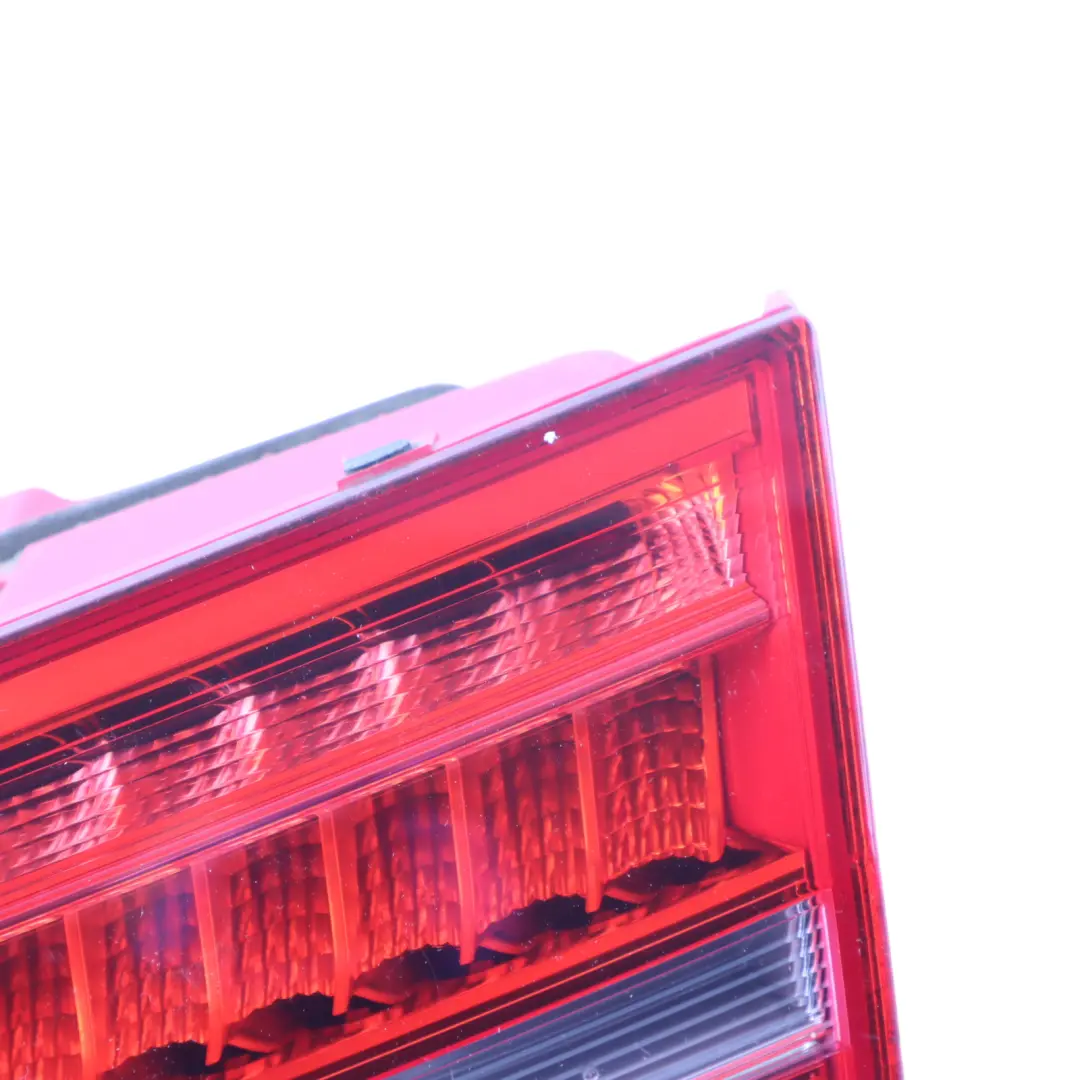 Hintere Lampe Licht Kofferraum Innere Deckel Rechts für Audi A4 B8 mit Teilenummer 8K5945094AC Audi A4 B8 Hintere Lampe Licht Kofferraum Innere Deckel Rechts - SKU 8K5945094AC - Teilenummer 8K5945094AC