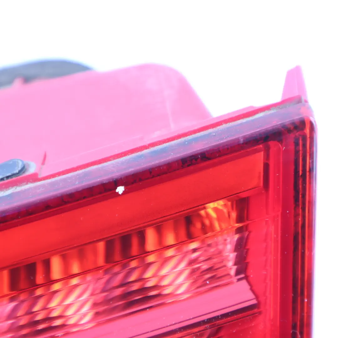 Audi A4 B8 Feu Arrière Couvercle De Coffre Intérieur Droit - SKU 8K5945094AC - Numéro de pièce 8K5945094AC