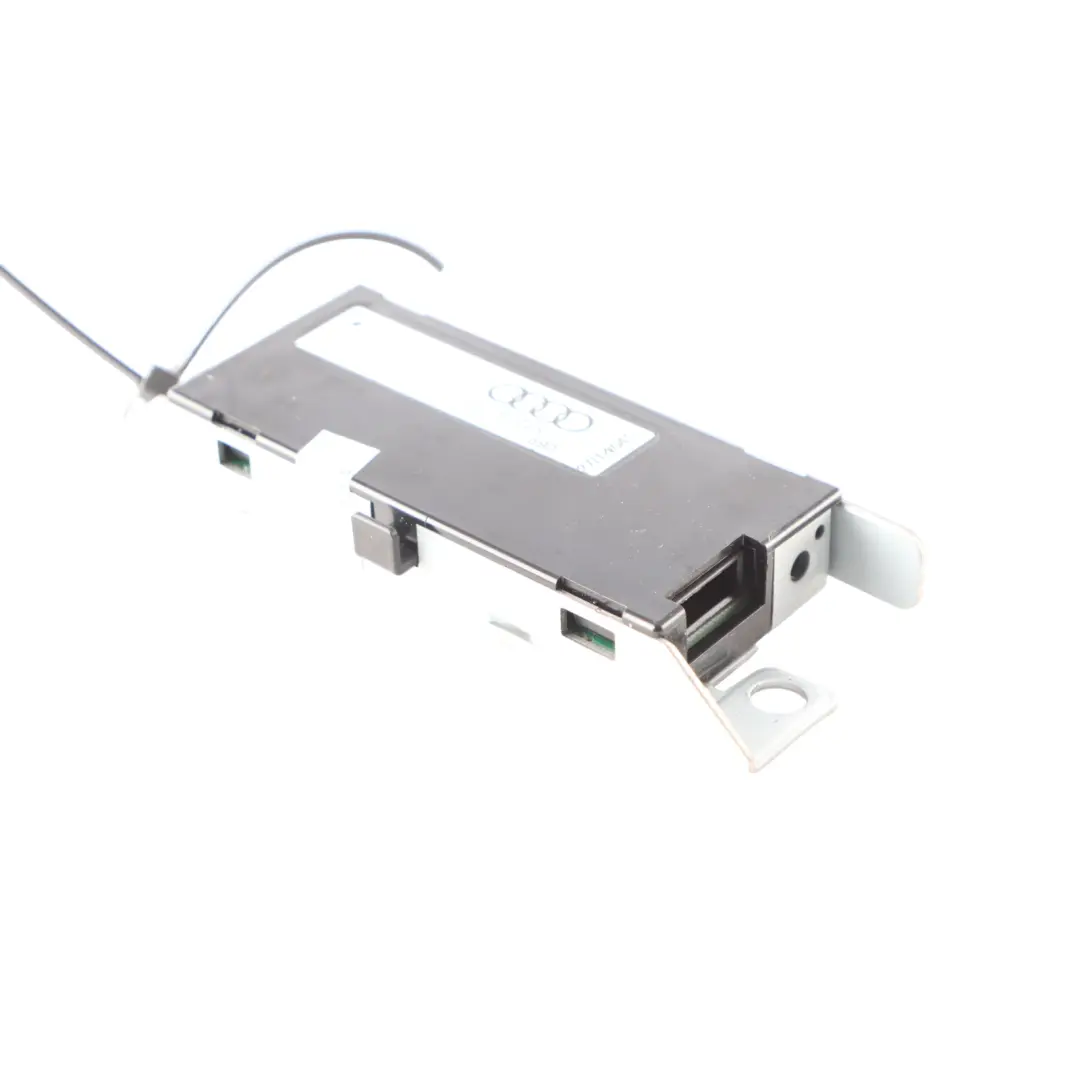 Amplificador de antena de radio AM/FM para para Audi RS4 B8 con número de pieza 8K9035225 Audi RS4 B8 Amplificador de antena de radio AM/FM para - SKU 8K9035225 - Número de pieza 8K9035225