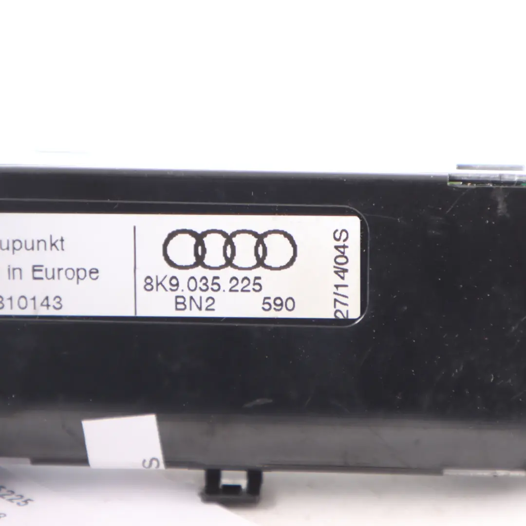 Radio Antenna Amplificatore AM/FM per Audi RS4 B8 con numero di parte 8K9035225 Audi RS4 B8 Radio Antenna Amplificatore AM/FM - SKU 8K9035225 - Numero di parte 8K9035225