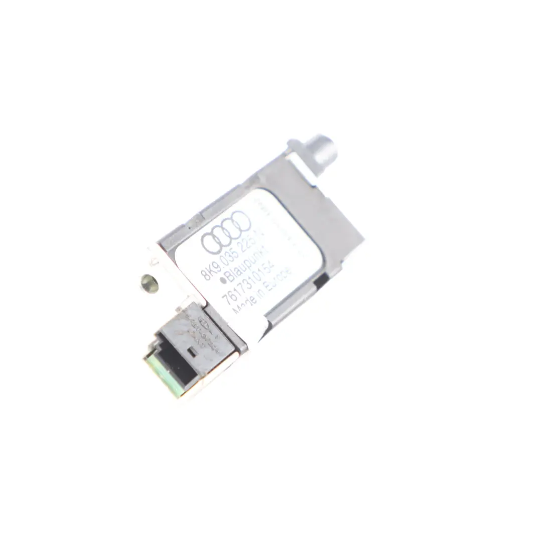 Diversity Aerial Antenna Amplifier Module to Audi RS4 B8 with Part number 8K9035225N Audi RS4 B8 Diversity Aerial Antenna Amplifier Module - SKU 8K9035225N - Part number 8K9035225N