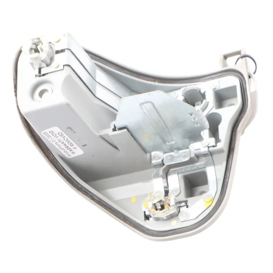 Luce Posteriore Interna Bagagliaio Portalampada Sinistra per Audi A4 B8 con numero di parte 8K9945257 Audi A4 B8 Luce Posteriore Interna Bagagliaio Portalampada Sinistra - SKU 8K9945257 - Numero di parte 8K9945257