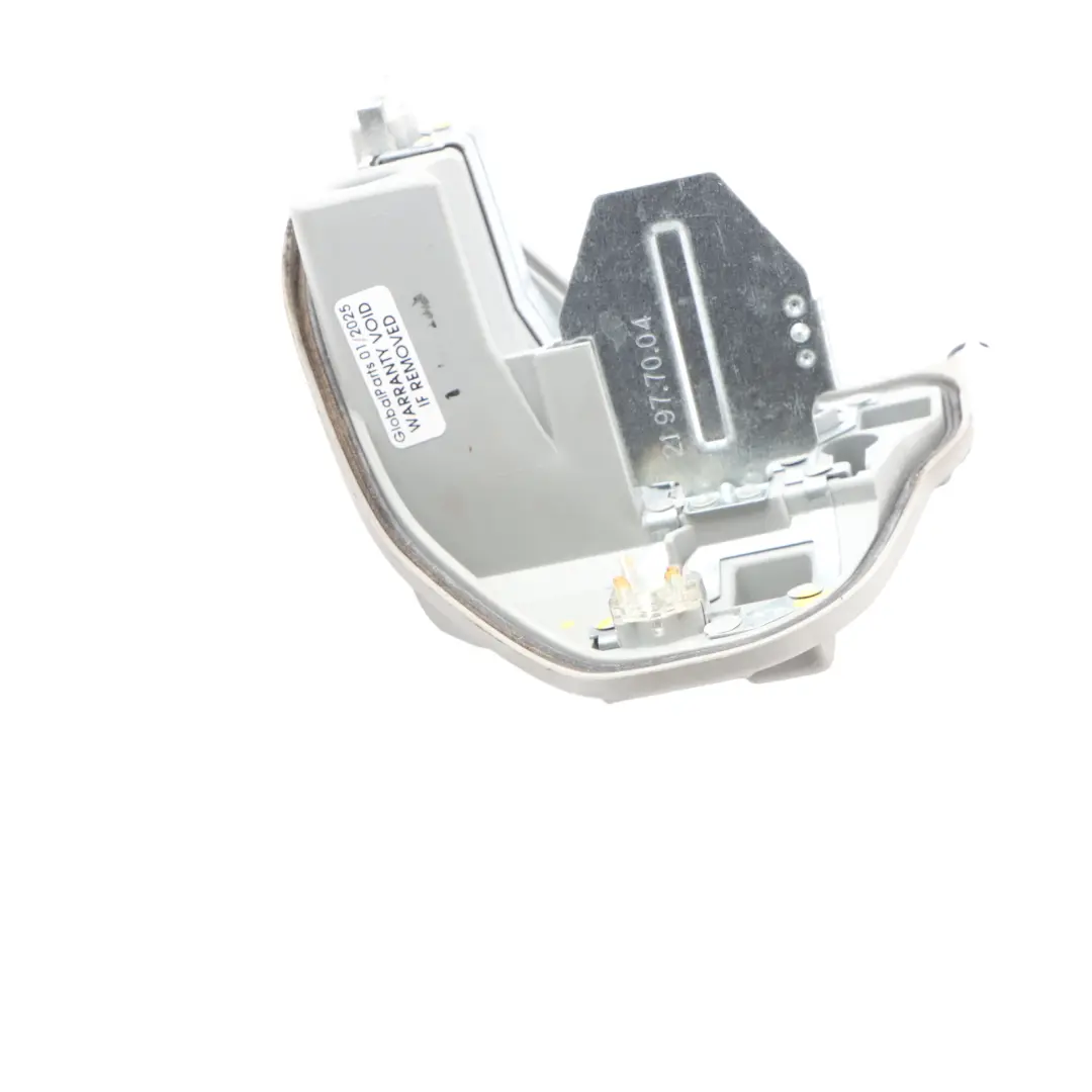 Lampa Tylna Wewnętrzna Wkład Uchwyt Żarówki Lewy do Audi A4 B8 o numerze 8K9945257 Audi A4 B8 Lampa Tylna Wewnętrzna Wkład Uchwyt Żarówki Lewy - SKU 8K9945257 - Numer Części 8K9945257