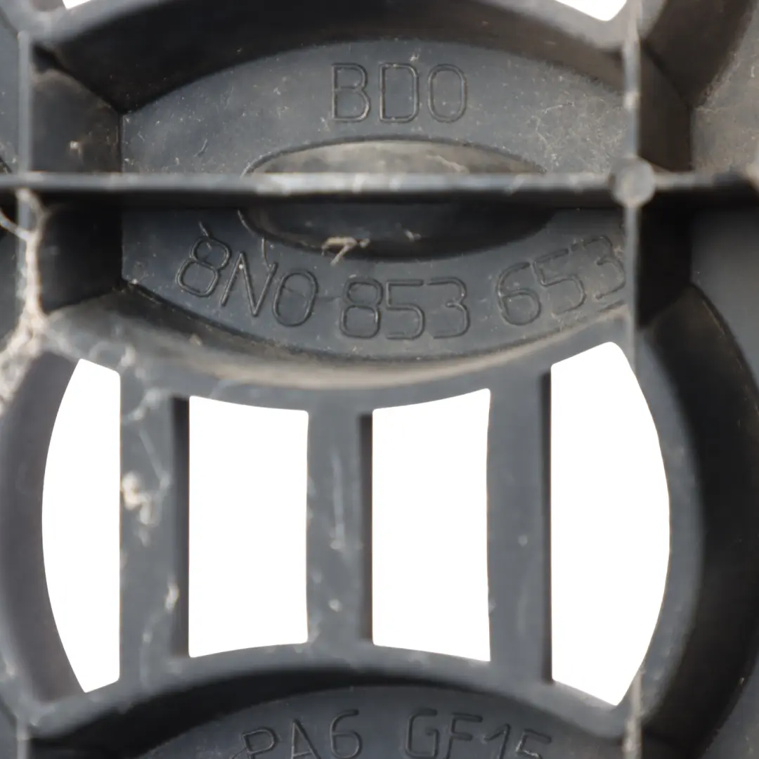 8N Grille Centrale Supérieure Chocs Avant Panneau Radiateur pour Audi TT à propos du numéro de pièce 8N0853651E Audi TT 8N Grille Centrale Supérieure Chocs Avant Panneau Radiateur - SKU 8N0853651E - Numéro de pièce 8N0853651E