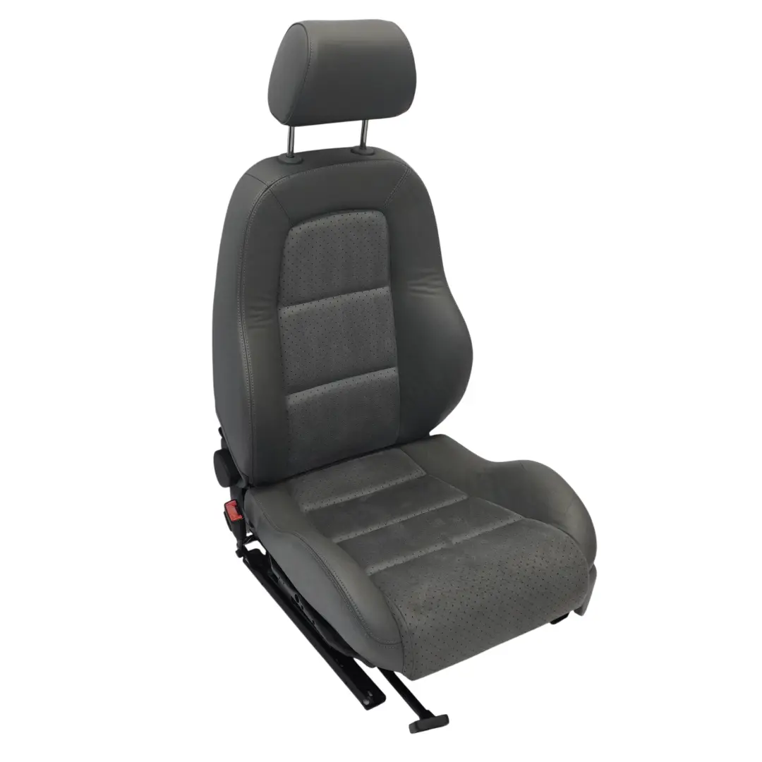 Mk1 8N Sport Sedile Anteriore Sinistro Pelle Alcantara Feder Grigio per Audi TT con numero di parte 8N0881806AP Audi TT Mk1 8N Sport Sedile Anteriore Sinistro Pelle Alcantara Feder Grigio - SKU 8N0881806AP - Numero di parte 8N0881806AP