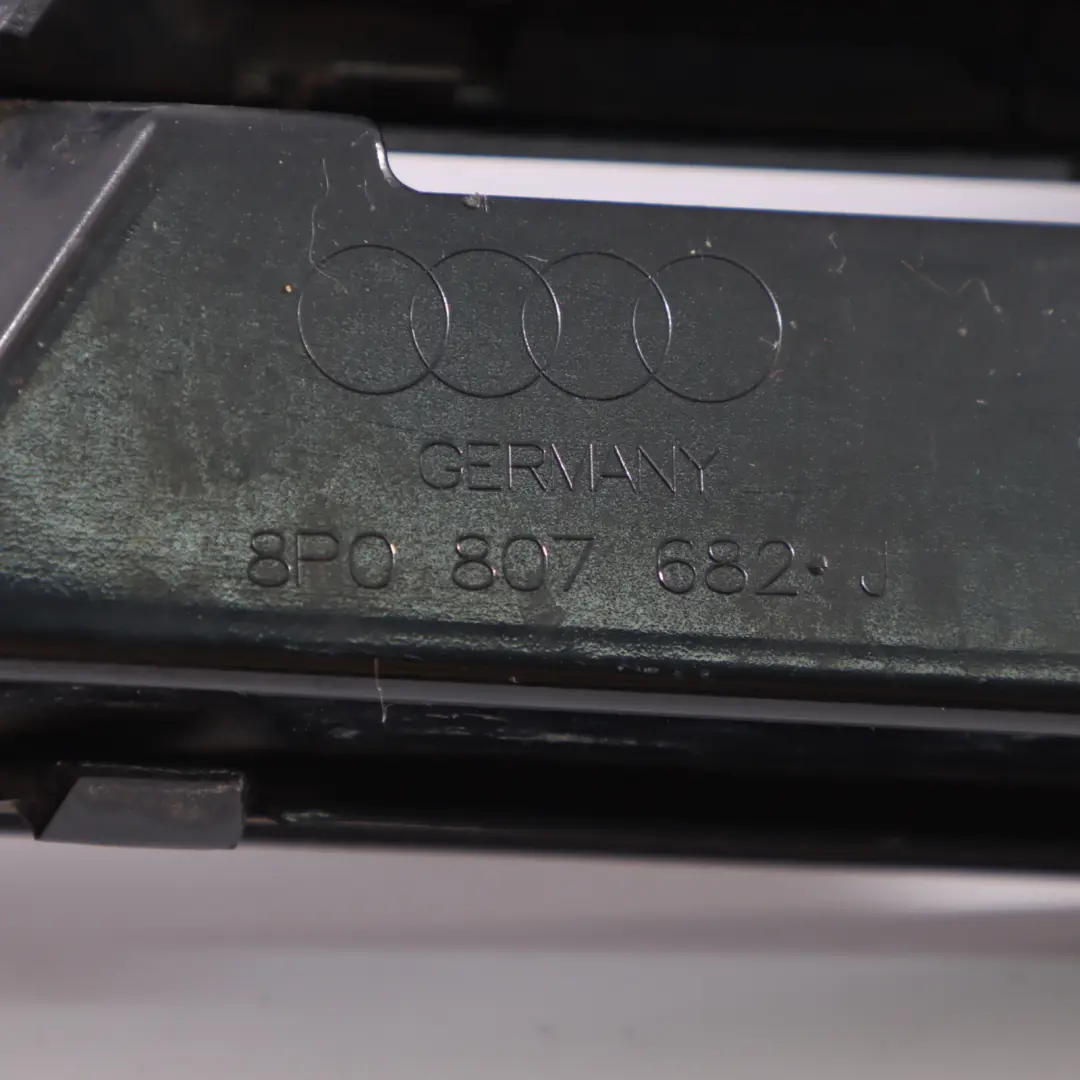A3 8P Przedni Zderzak Przeciwmgielne Grill Prawa Strona - SKU 8P0807682J - Numer Części 8P0807682J