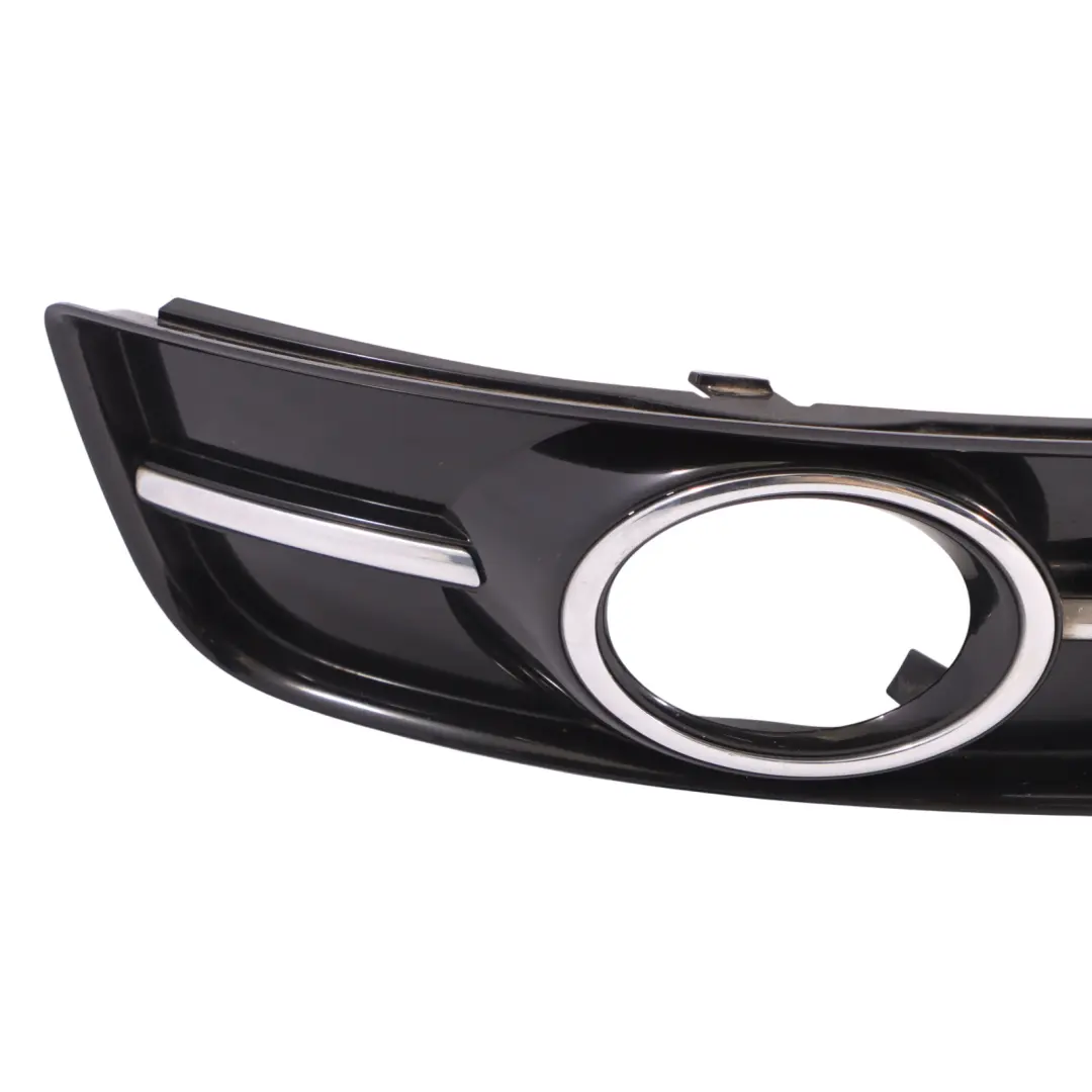 Front Stoßstange Nebel Scheinwerfer Grill Rechts für Audi A3 8P mit Teilenummer 8P0807682J Audi A3 8P Front Stoßstange Nebel Scheinwerfer Grill Rechts - SKU 8P0807682J - Teilenummer 8P0807682J