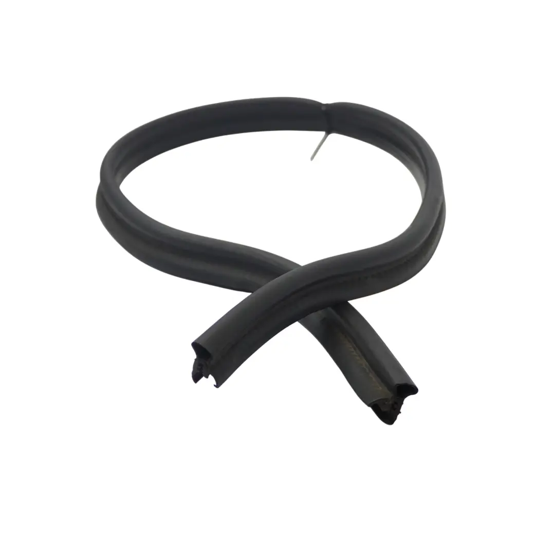 Junta de goma para debajo del capó trasero de para Audi A3 8P con número de pieza 8P0823723A Audi A3 8P Junta de goma para debajo del capó trasero de - SKU 8P0823723A - Número de pieza 8P0823723A