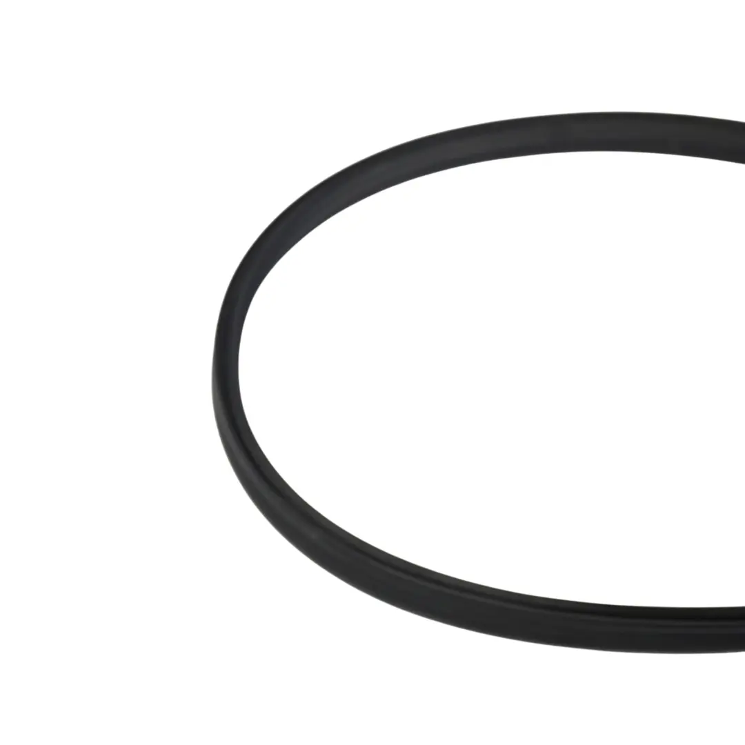Audi A3 8P Joint d'étanchéité en caoutchouc sous le capot avant - SKU 8P0823731A - Numéro de pièce 8P0823731A