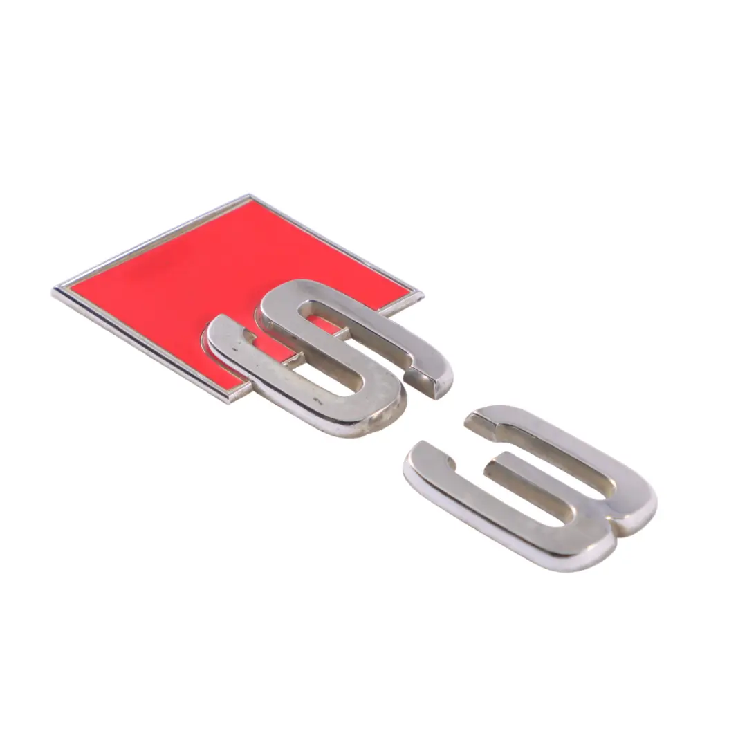 Koffer Raum Heck Klappe S3 Emblem Logo Heck Klappe für Audi S3 8P mit Teilenummer 8P0853735 Audi S3 8P Koffer Raum Heck Klappe S3 Emblem Logo Heck Klappe - SKU 8P0853735 - Teilenummer 8P0853735