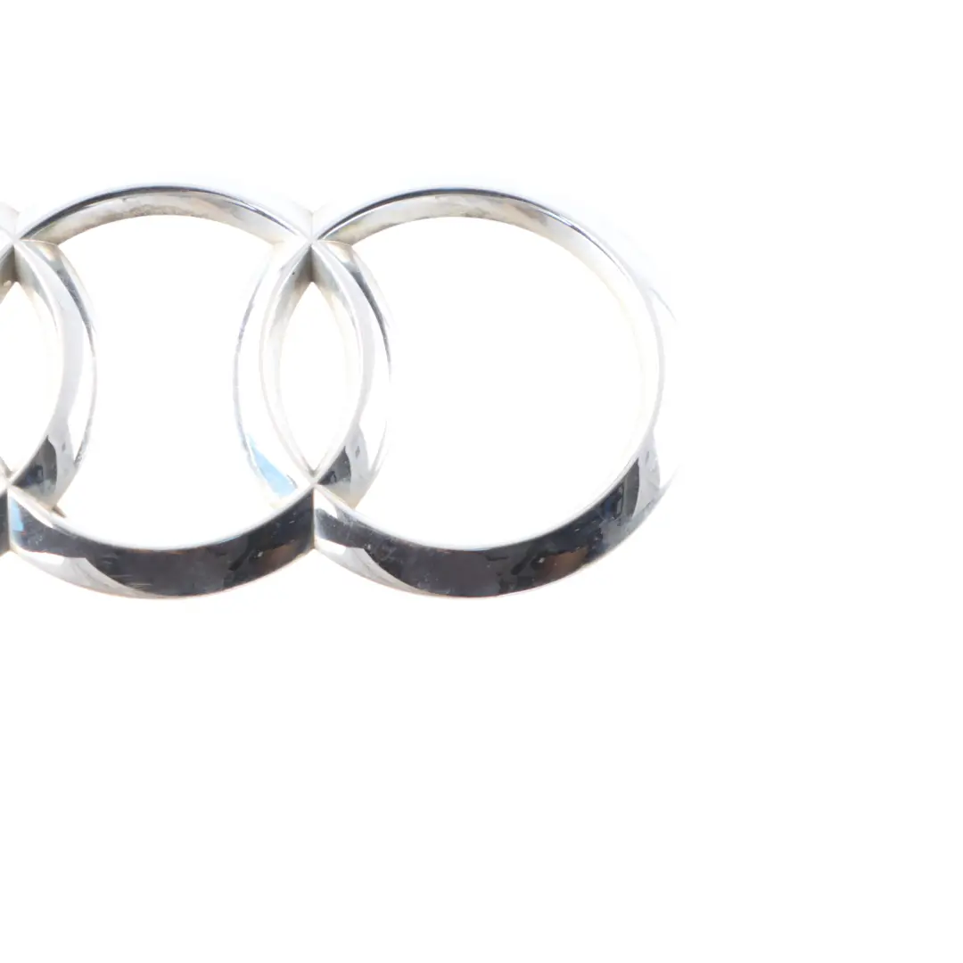 Heckklappenemblem Kofferraumdeckel Abzeichen Mitte Chrom für Audi A3 8P mit Teilenummer 8P0853742A Audi A3 8P Heckklappenemblem Kofferraumdeckel Abzeichen Mitte Chrom - SKU 8P0853742A - Teilenummer 8P0853742A