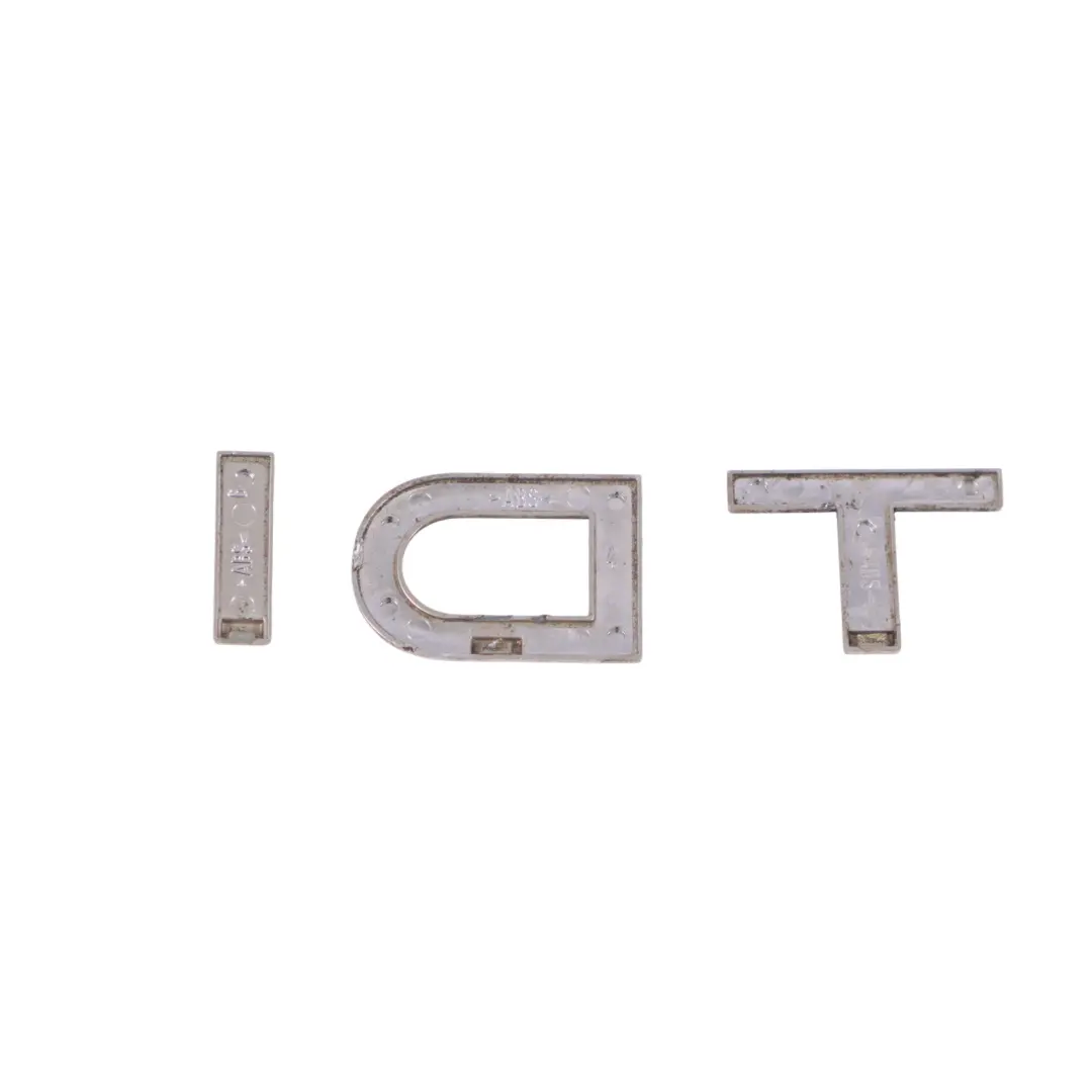 Baule Diesel 1.9 1.6 TDI Emblema Posteriore Portelone Logo Audi A3 8P - SKU 8P0853743J - Numero di parte 8P0853743J
