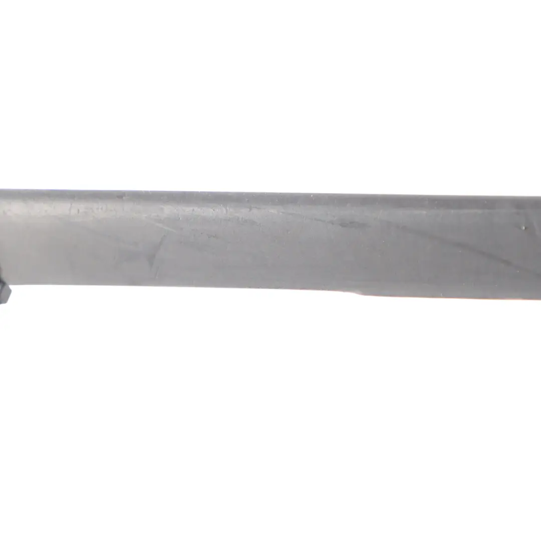 Moldura deflectora agua parabrisas delantero izquierda para Audi A3 8P con número de pieza 8P0854327B Audi A3 8P Moldura deflectora agua parabrisas delantero izquierda - SKU 8P0854327B - Número de pieza 8P0854327B