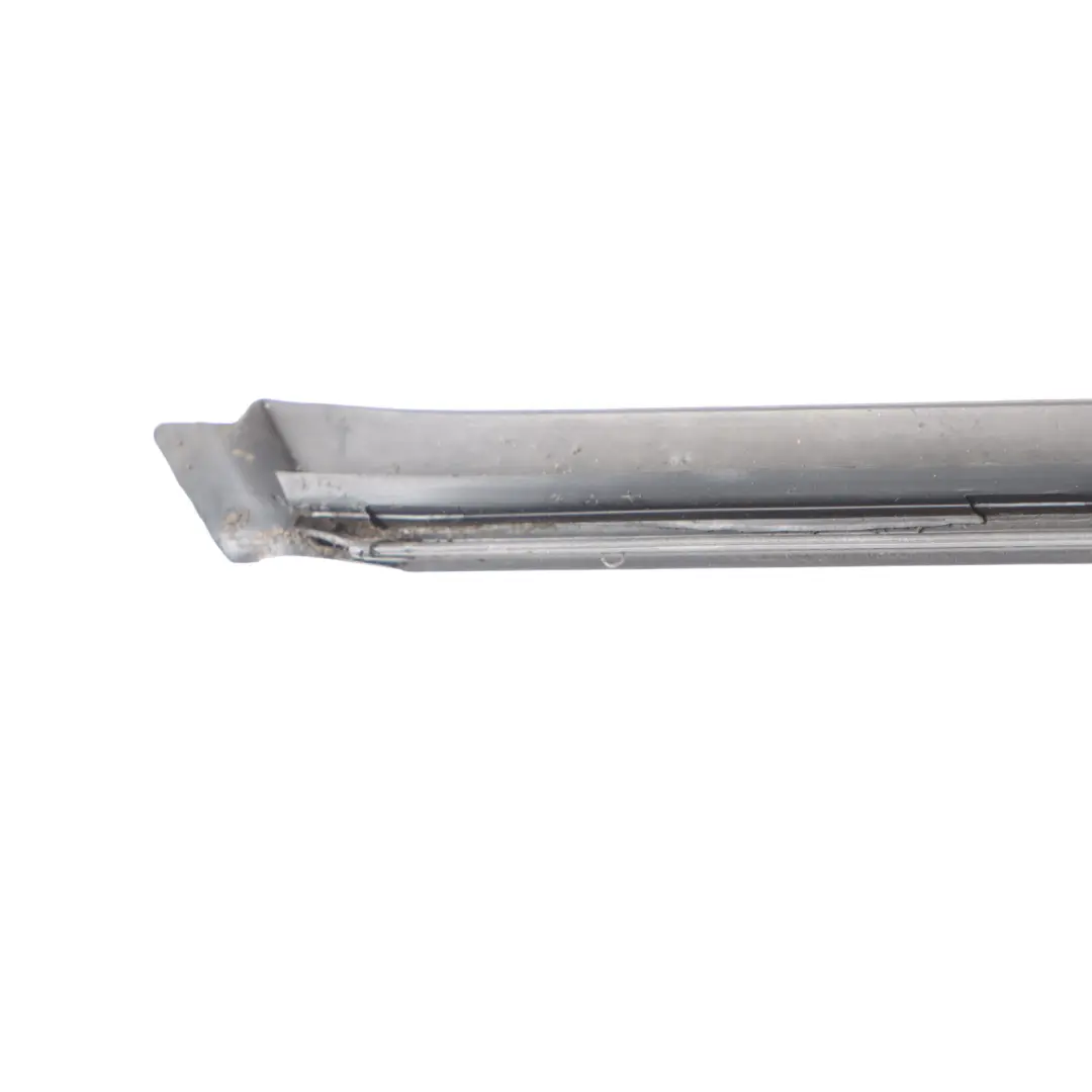 Audi A3 8P Moldura deflectora agua parabrisas delantero derecha - SKU 8P0854328B - Número de pieza 8P0854328B