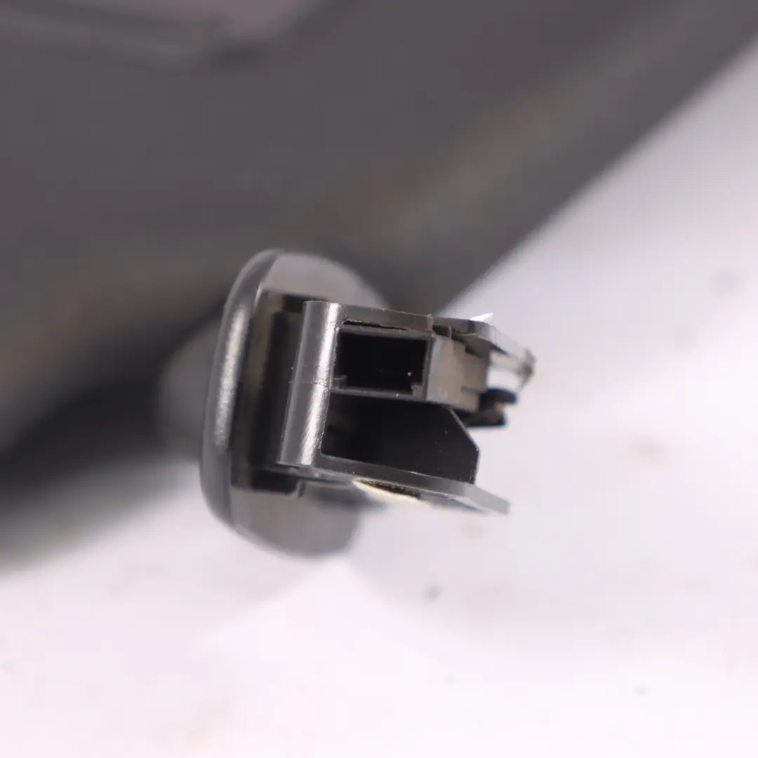 Audi S3 8P Daszek Osłona Przeciwsłoneczna Prawa Czarna 8P0857552A - SKU 8P0857552A-1 - Numer Części 8P0857552A-1