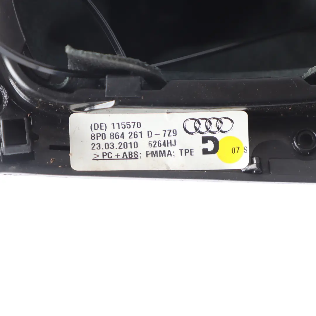 Gałka Dźwigni Zmiany Biegów Osłona Manualna do Audi S3 8P o numerze 8P0864261D Audi S3 8P Gałka Dźwigni Zmiany Biegów Osłona Manualna - SKU 8P0864261D-1 - Numer Części 8P0864261D