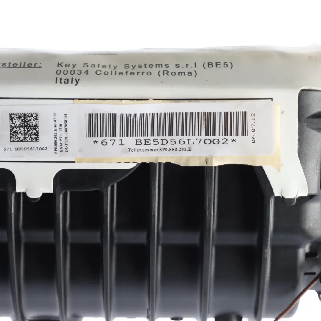 Audi A3 8P Dashboard Air Module Passenger Side Front - SKU 8P0880202E - Part number 8P0880202E