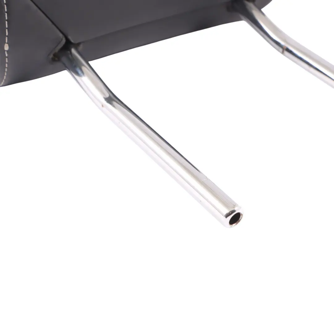 Kopfstütze Vordersitze Rechts Schwarzes Leder Silberne Nähte für Audi S3 8P mit Teilenummer 8P0881902BH Audi S3 8P Kopfstütze Vordersitze Rechts Schwarzes Leder Silberne Nähte - SKU 8P0881902BH - Teilenummer 8P0881902BH